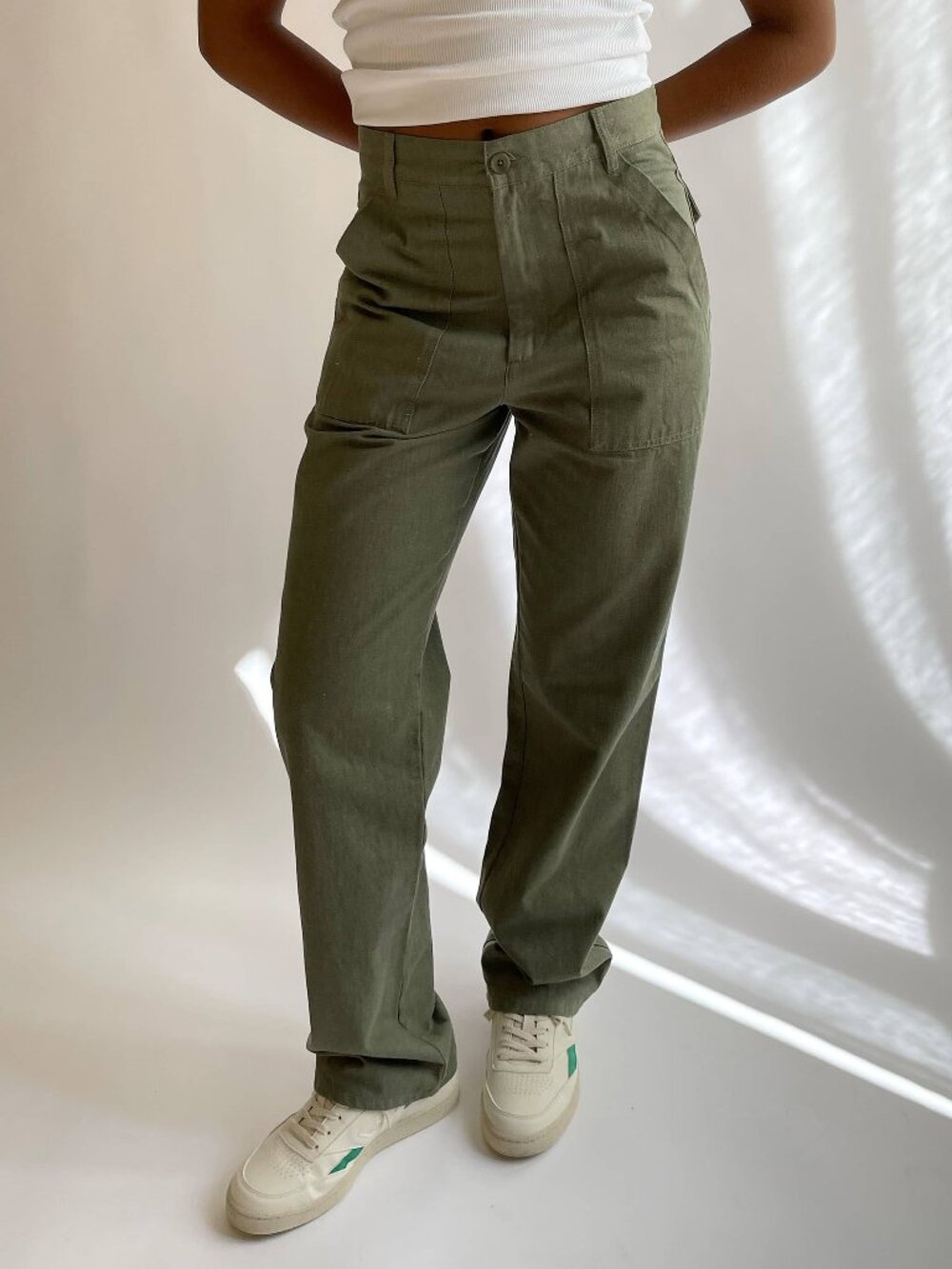 Djerf Avenue Go To Pants NWOT Small